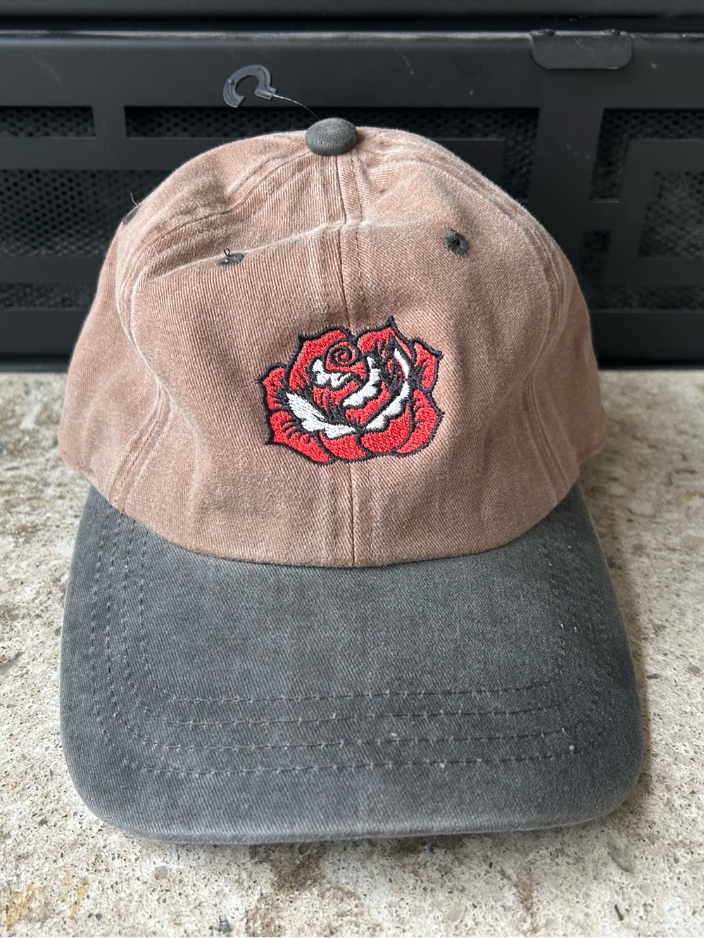 Nissi Caps - Faded Two-Tone Dad Hat with Rose Embroidery